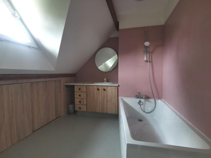 Maison - 216 m² - 8 pièces