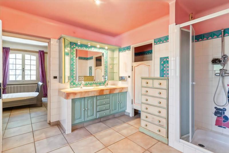 Propriété - 500 m² - 8 pièces