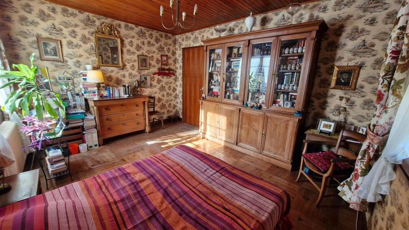 Maison - 201 m² - 7 pièces