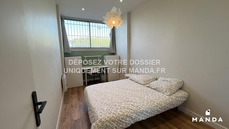 Chambre - 12 m² - 5 pièces