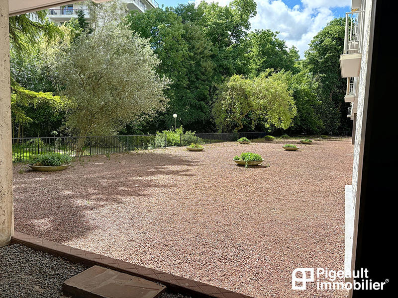 Appartement - 120 m² - 5 pièces