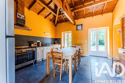 Maison - 153 m² - 7 pièces