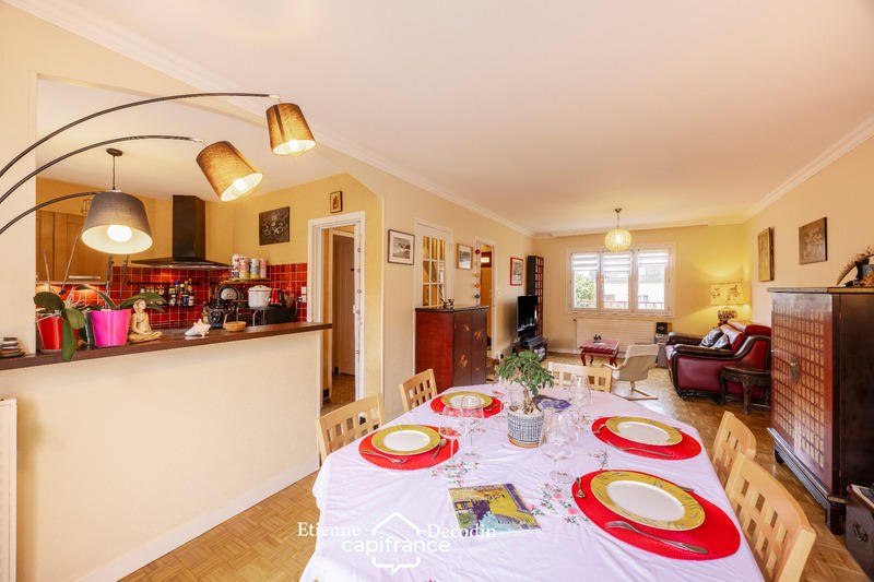 Maison - 95 m² - 5 pièces