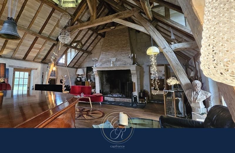 Maison - 270 m² - 7 pièces