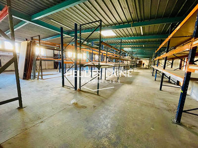 Local d'activités - 1 100 m²