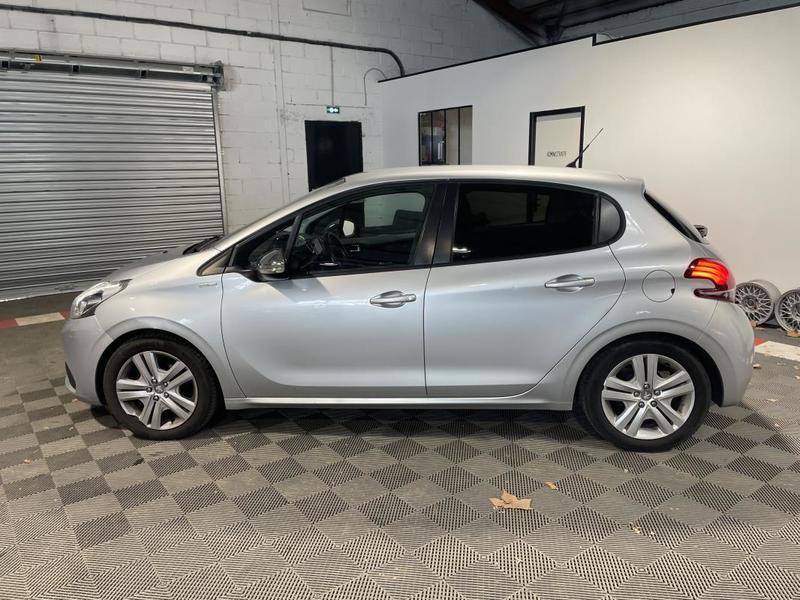 Peugeot 208 1.2 Vti 82ch Style-Distribution à Jour-Garantie 6 Mois-