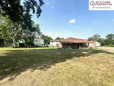 Maison de maîtres - 585 m² - 20 pièces