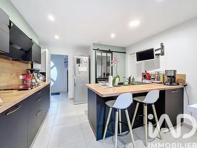 Maison - 92 m² - 5 pièces