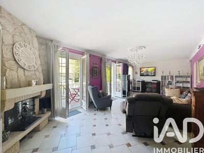 Maison - 139 m² - 5 pièces