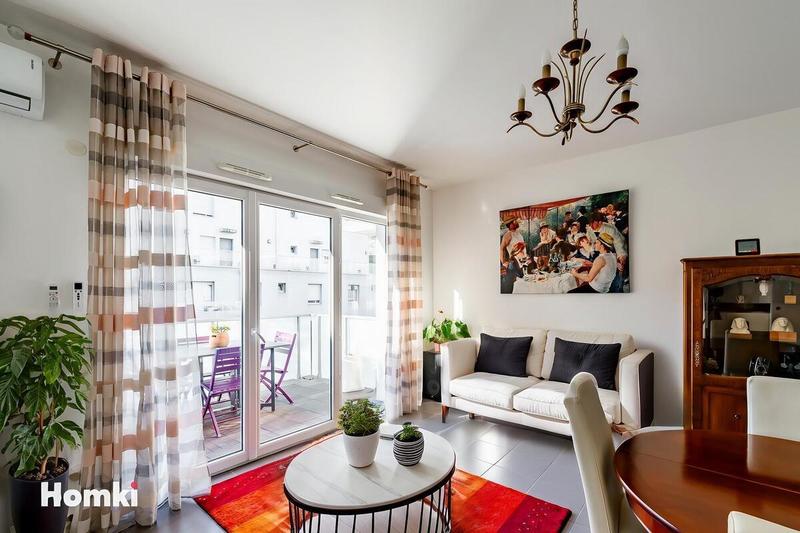 Appartement - 98 m² - 5 pièces