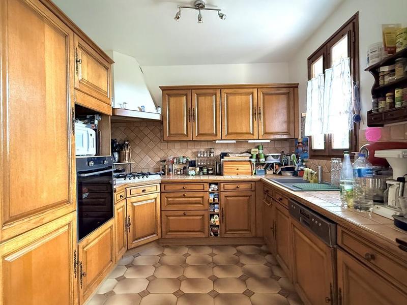 Maison - 210 m² - 7 pièces