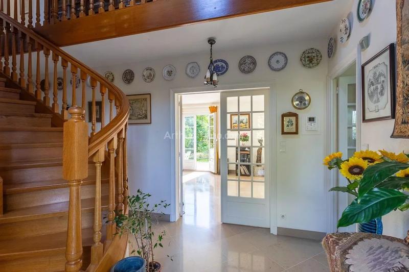 Maison - 193 m² - 6 pièces