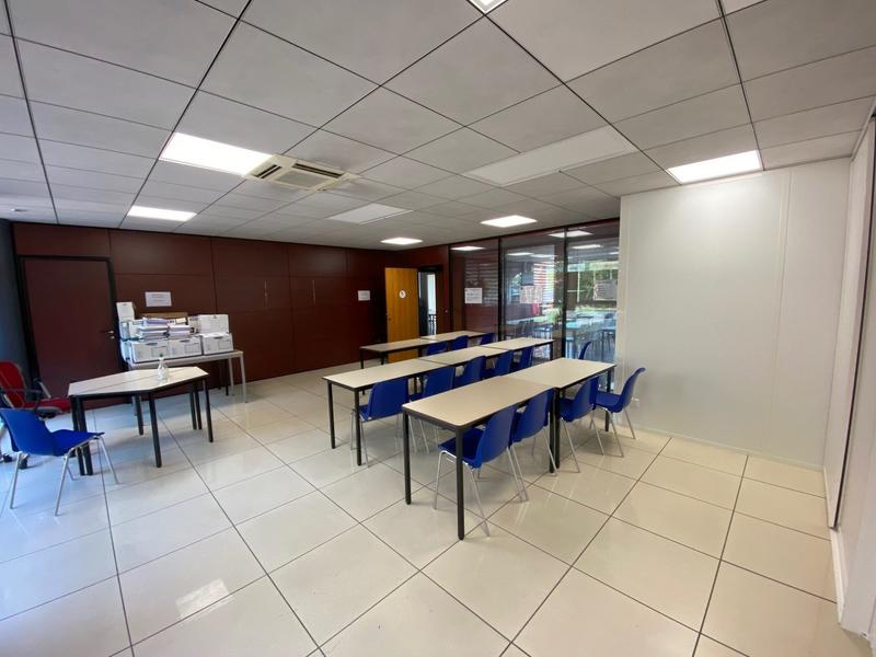 Bureau - 214 m²