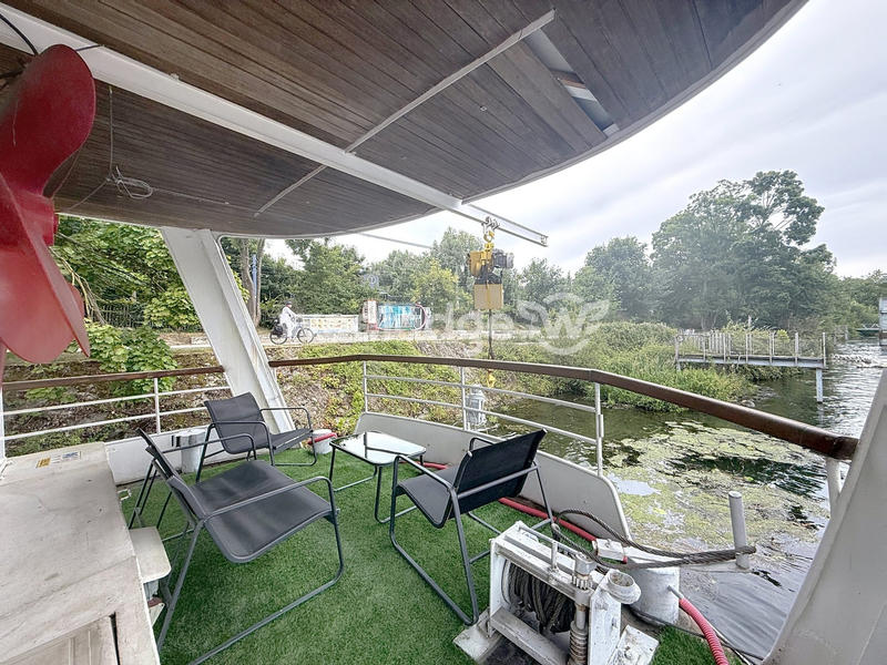 Local d'activités - 200 m²