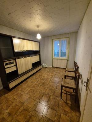 Maison - 192 m² - 9 pièces