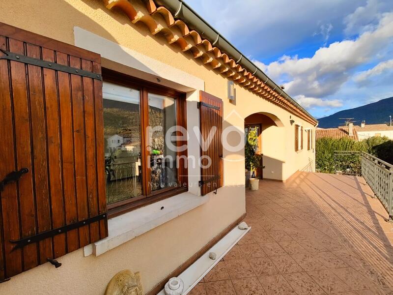 Maison - 230 m² - 7 pièces