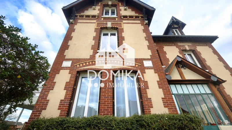 Maison - 178 m² - 8 pièces