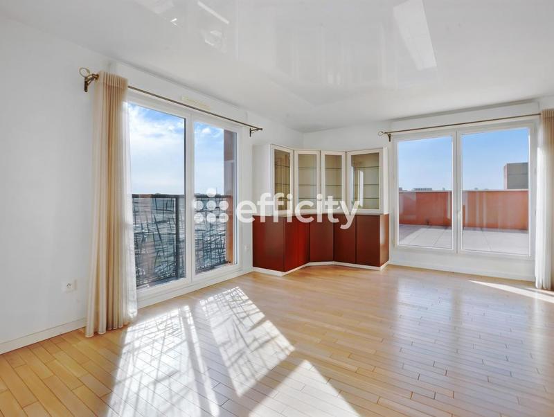 Appartement - 110 m² - 4 pièces