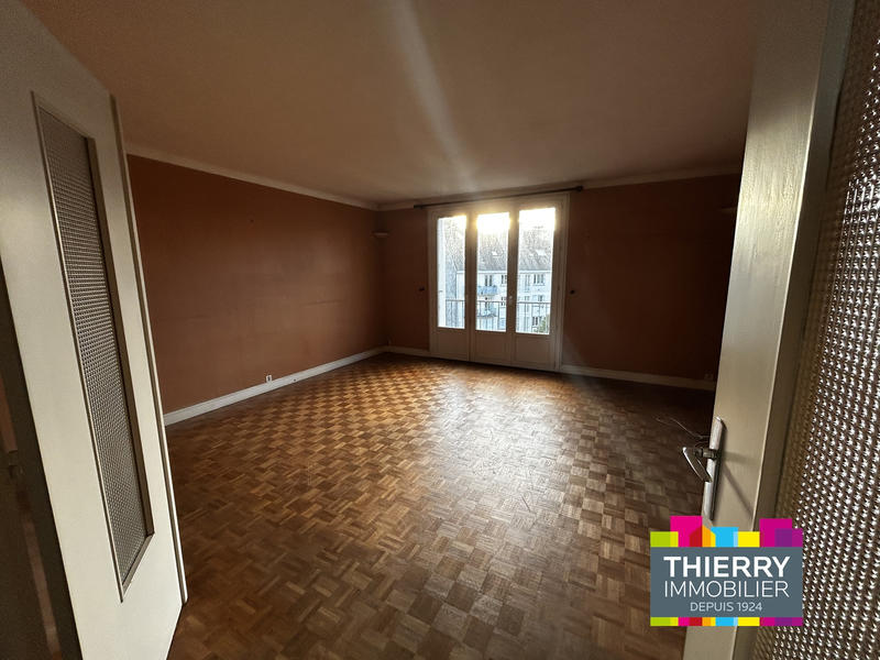Appartement - 90 m² - 4 pièces