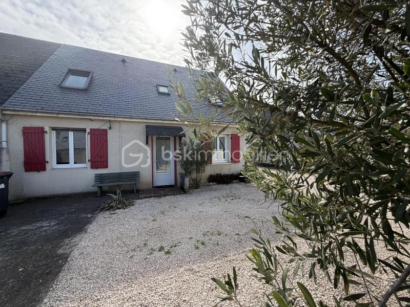 Maison - 106 m² - 9 pièces