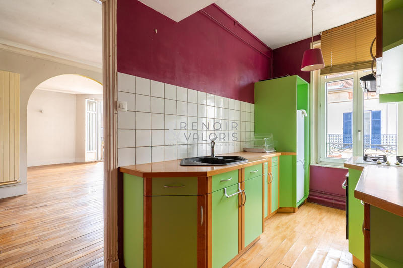 Appartement - 98 m² - 5 pièces