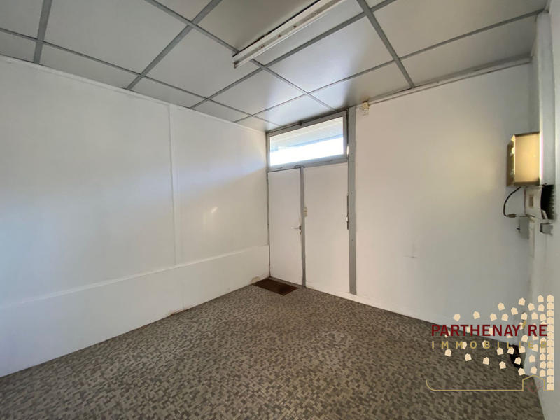 Terrain commercial - 1 513 m²