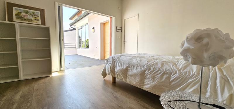 Maison contemporaine - 280 m² - 8 pièces