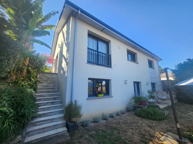 Maison - 140 m² - 7 pièces