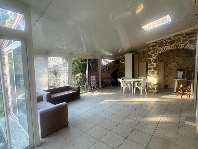 Maison - 365 m² - 21 pièces