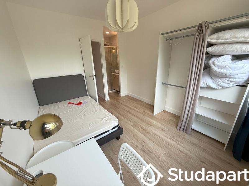 Chambre - 12 m² - 1 pièce