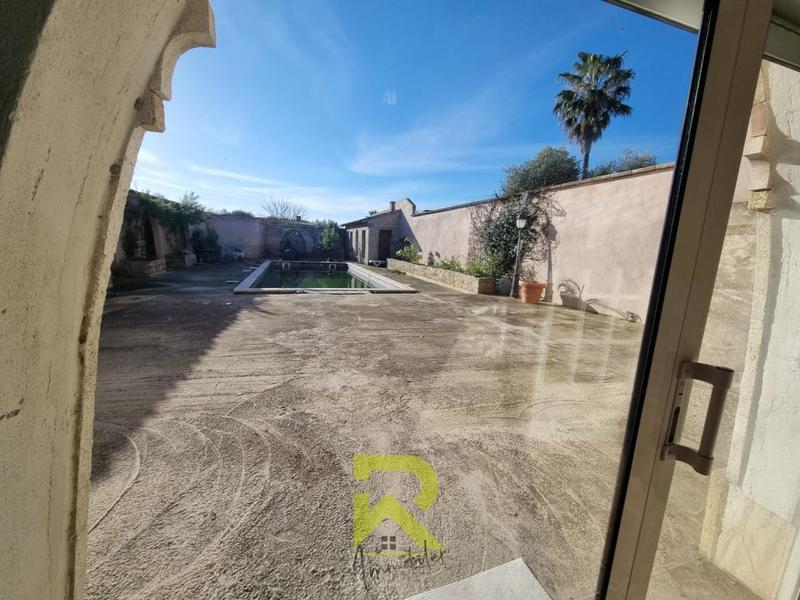 Mas - 294 m² - 8 pièces