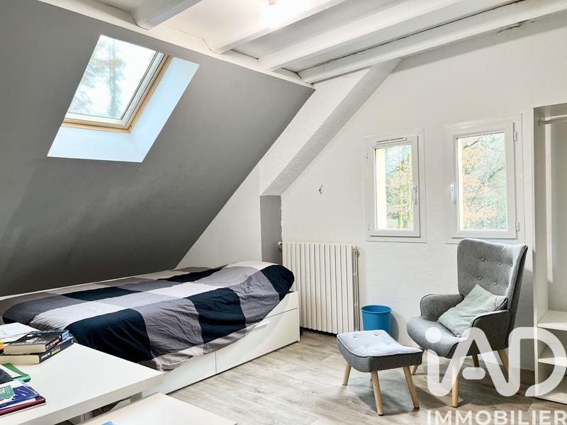 Maison - 235 m² - 7 pièces