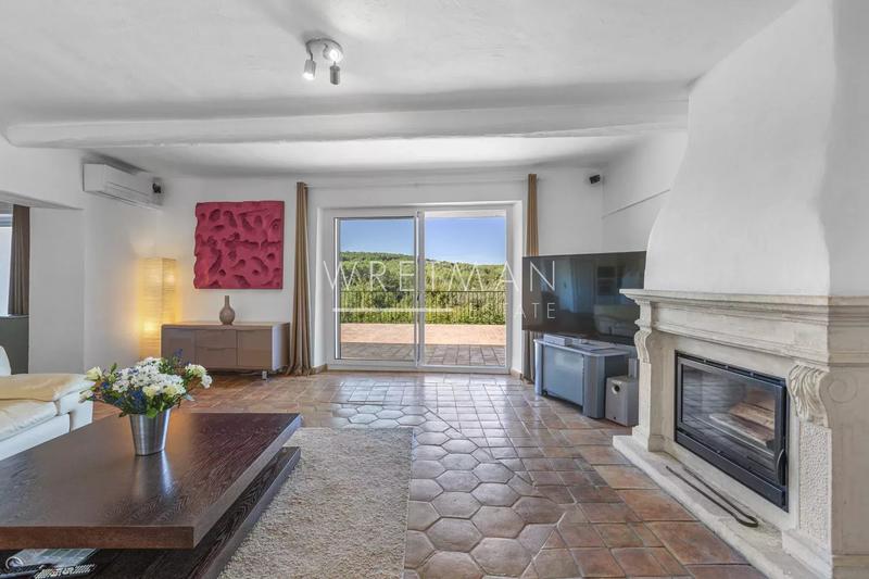 Propriété - 340 m² - 9 pièces