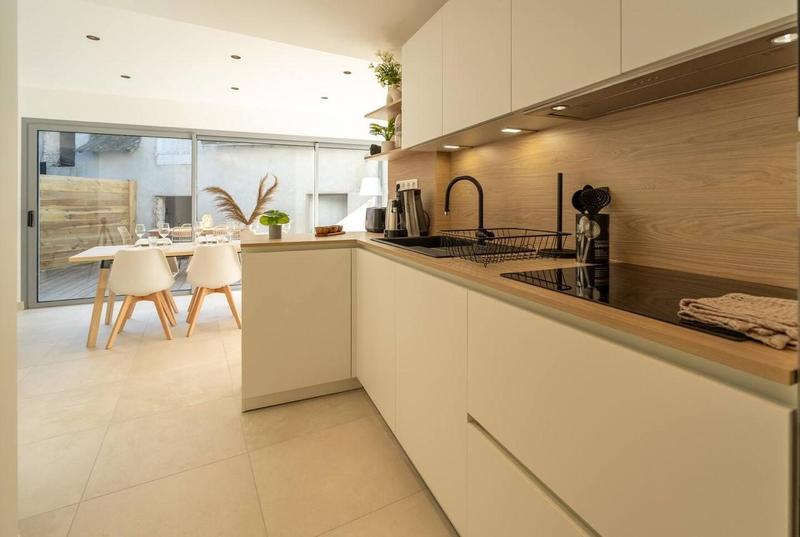 Maison - 92 m² - 6 pièces