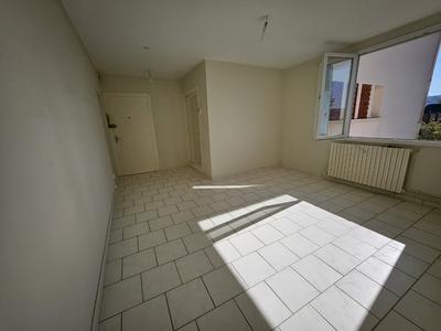 Maison - 80 m² - 5 pièces
