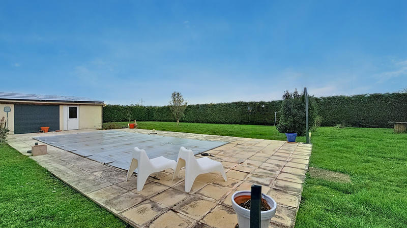 Maison - 284 m² - 8 pièces