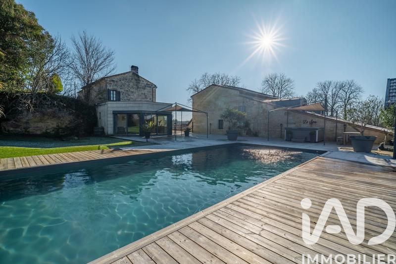 Maison - 480 m² - 16 pièces