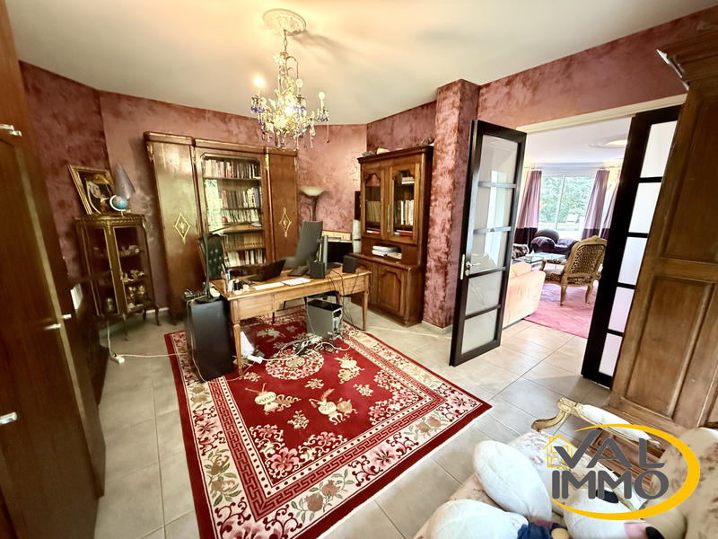 Villa - 320 m² - 8 pièces