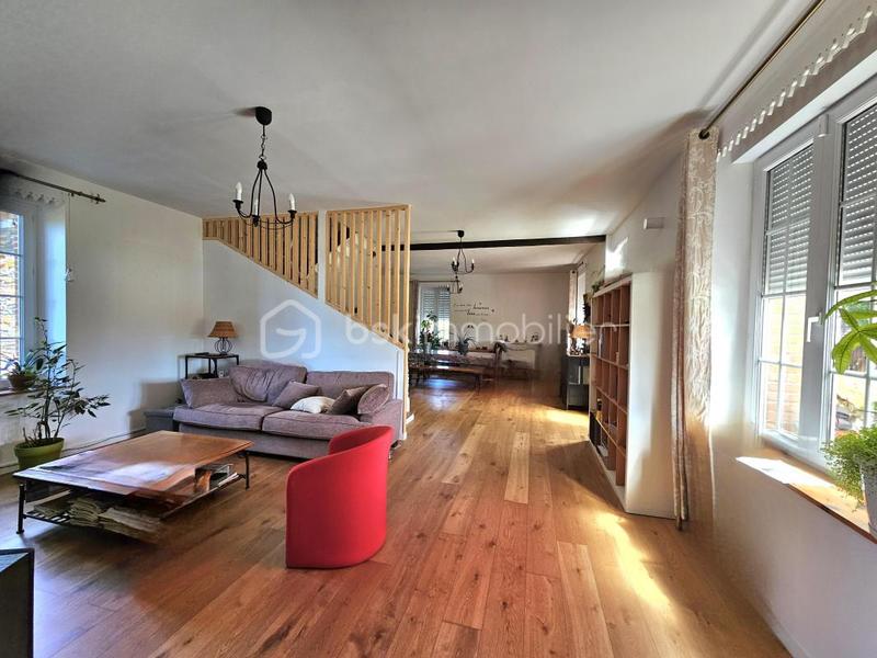 Propriété - 200 m² - 8 pièces