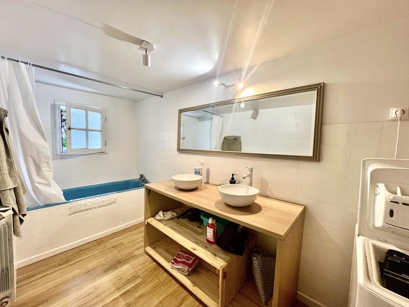 Demeure - 311 m² - 12 pièces