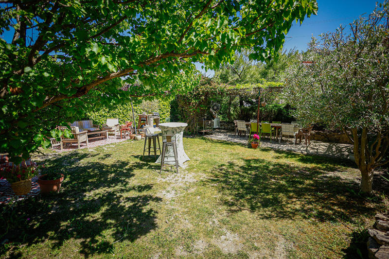 Maison - 250 m² - 6 pièces