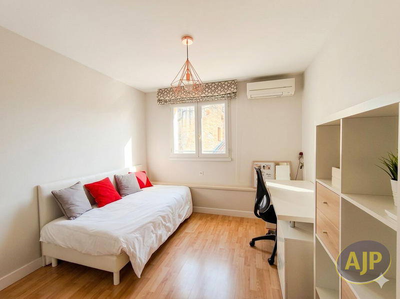 Maison - 141 m² - 5 pièces