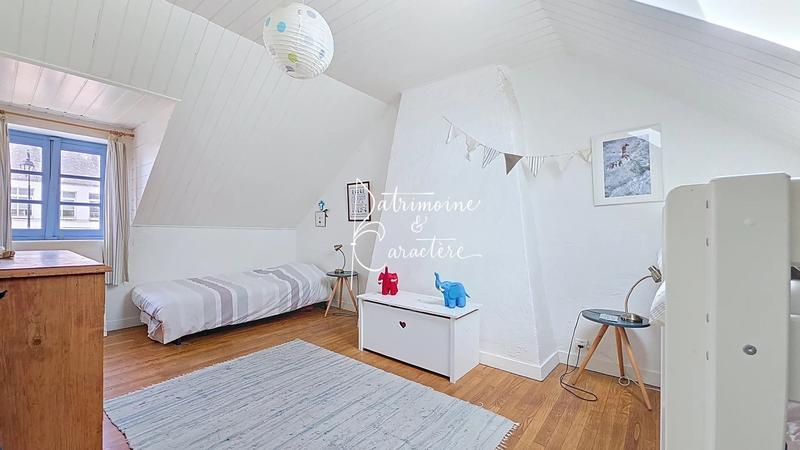 Maison - 95 m² - 5 pièces