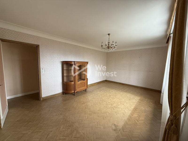 Maison traditionnelle - 169 m² - 7 pièces