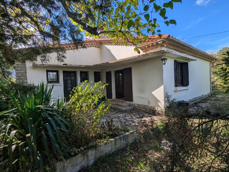 Maison - 135 m² - 6 pièces