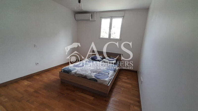 Maison - 111 m² - 4 pièces