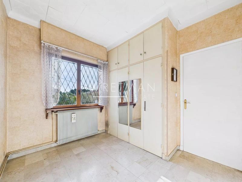 Appartement - 93 m² - 5 pièces