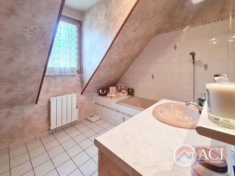 Maison - 97 m² - 5 pièces