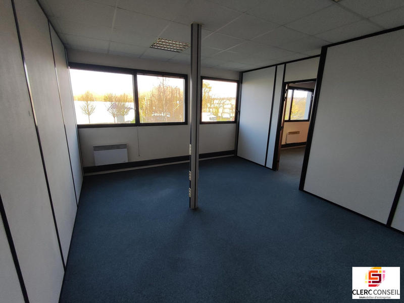 Bureau - 75 m²