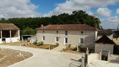 Maison - 246 m² - 5 pièces